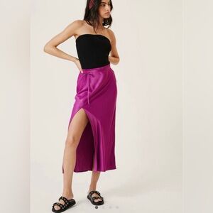 Anthropologie magenta midi slip skirt side slit and tie waist (read) - XL